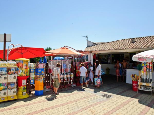 Oh! Campings La Brise Saintes-Maries-de-La-Mer Exterior foto